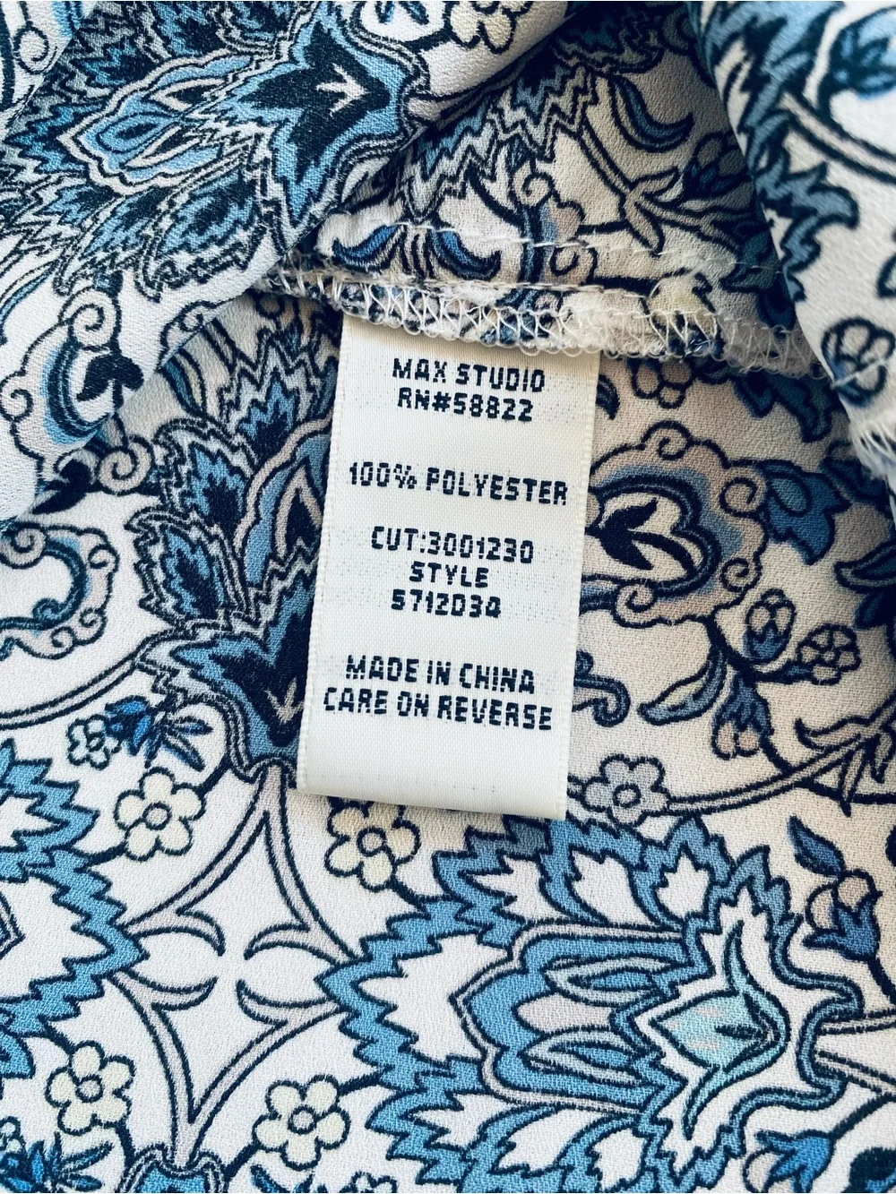 Max Studio Blue Paisley Print Sleeveless Split Neck Blouse Top Size S - Picture 5 of 8